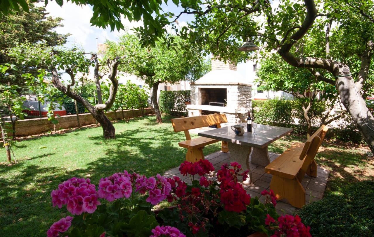 Guest House Ljubica Медулин Экстерьер фото