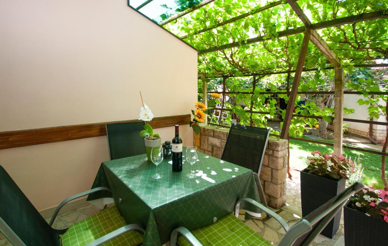 Guest House Ljubica Медулин Экстерьер фото