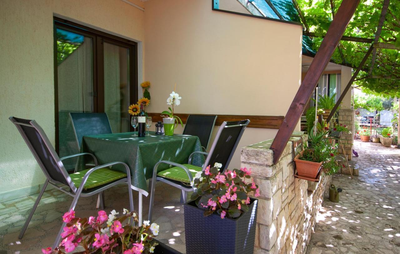 Guest House Ljubica Медулин Экстерьер фото