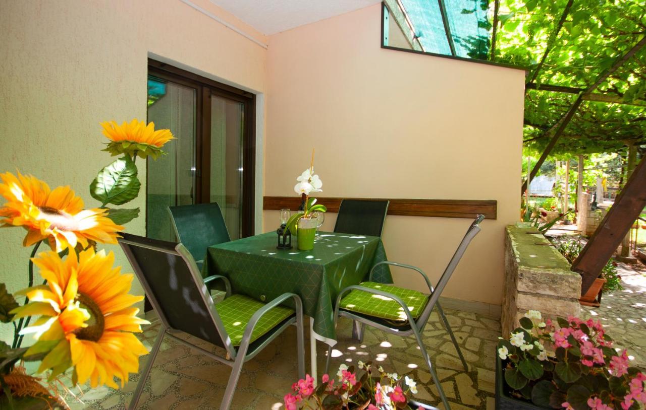 Guest House Ljubica Медулин Экстерьер фото
