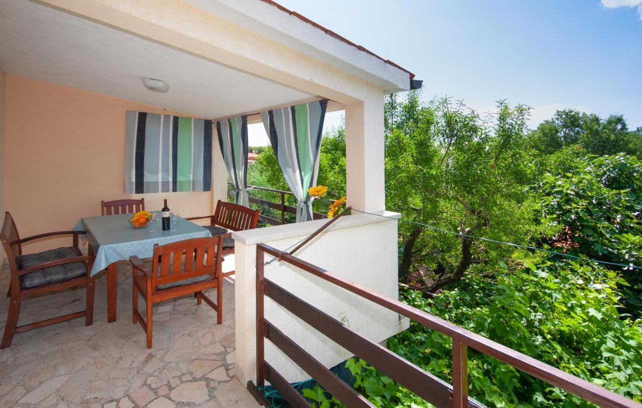 Guest House Ljubica Медулин Экстерьер фото
