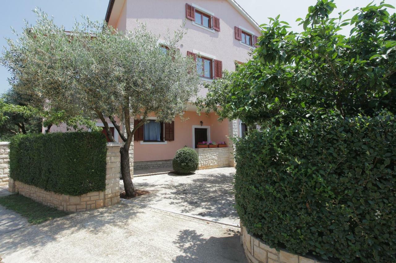 Guest House Ljubica Медулин Экстерьер фото
