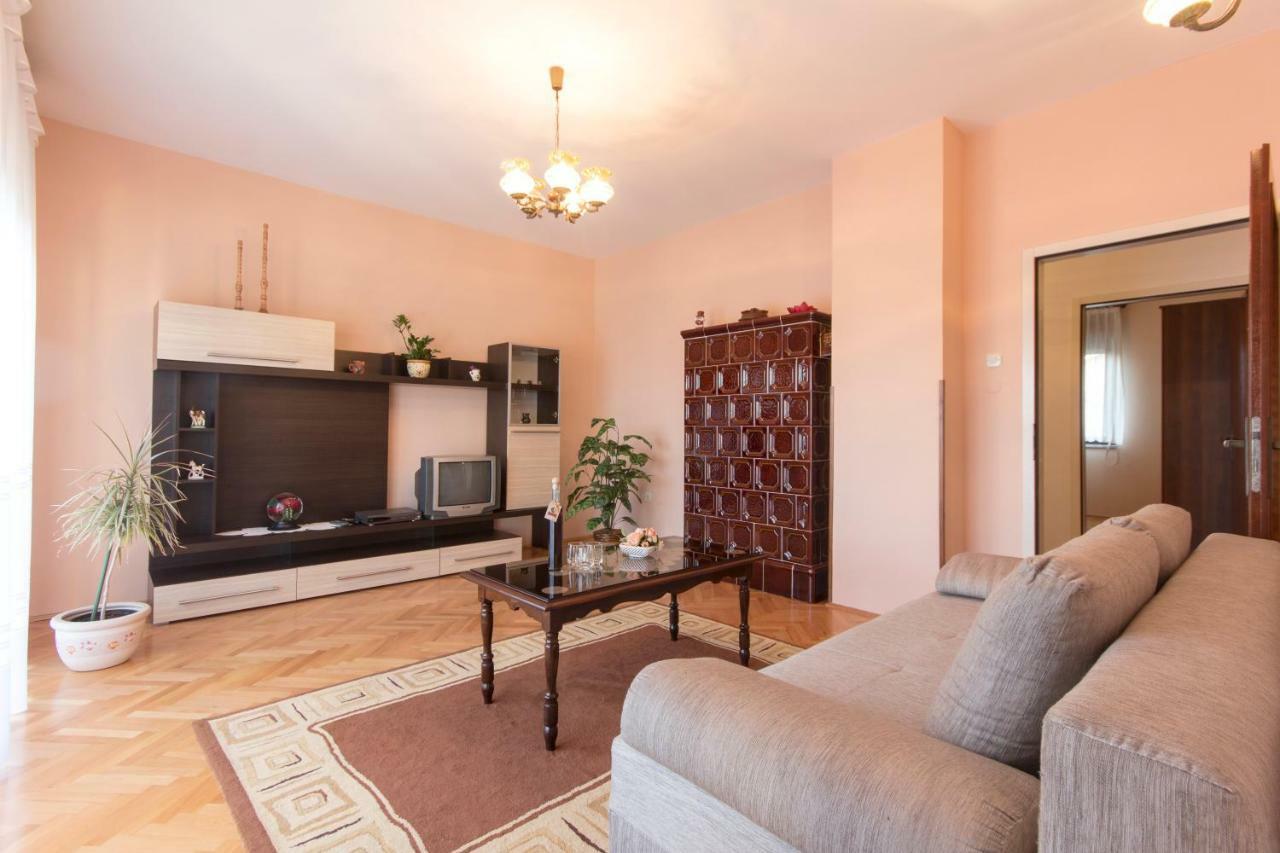 Guest House Ljubica Медулин Экстерьер фото
