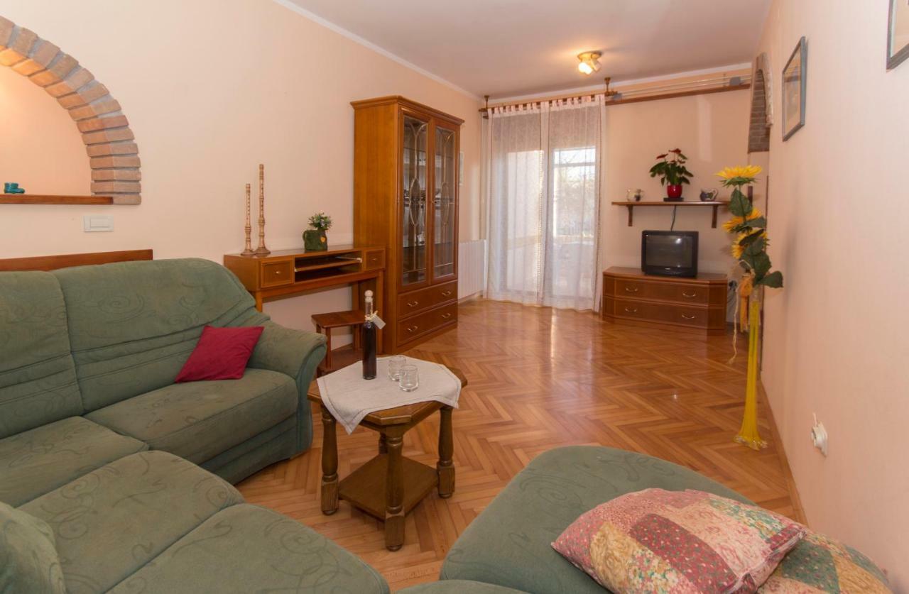 Guest House Ljubica Медулин Экстерьер фото